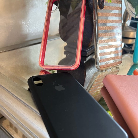 iPhone X Case bundle - Picture 2 of 12